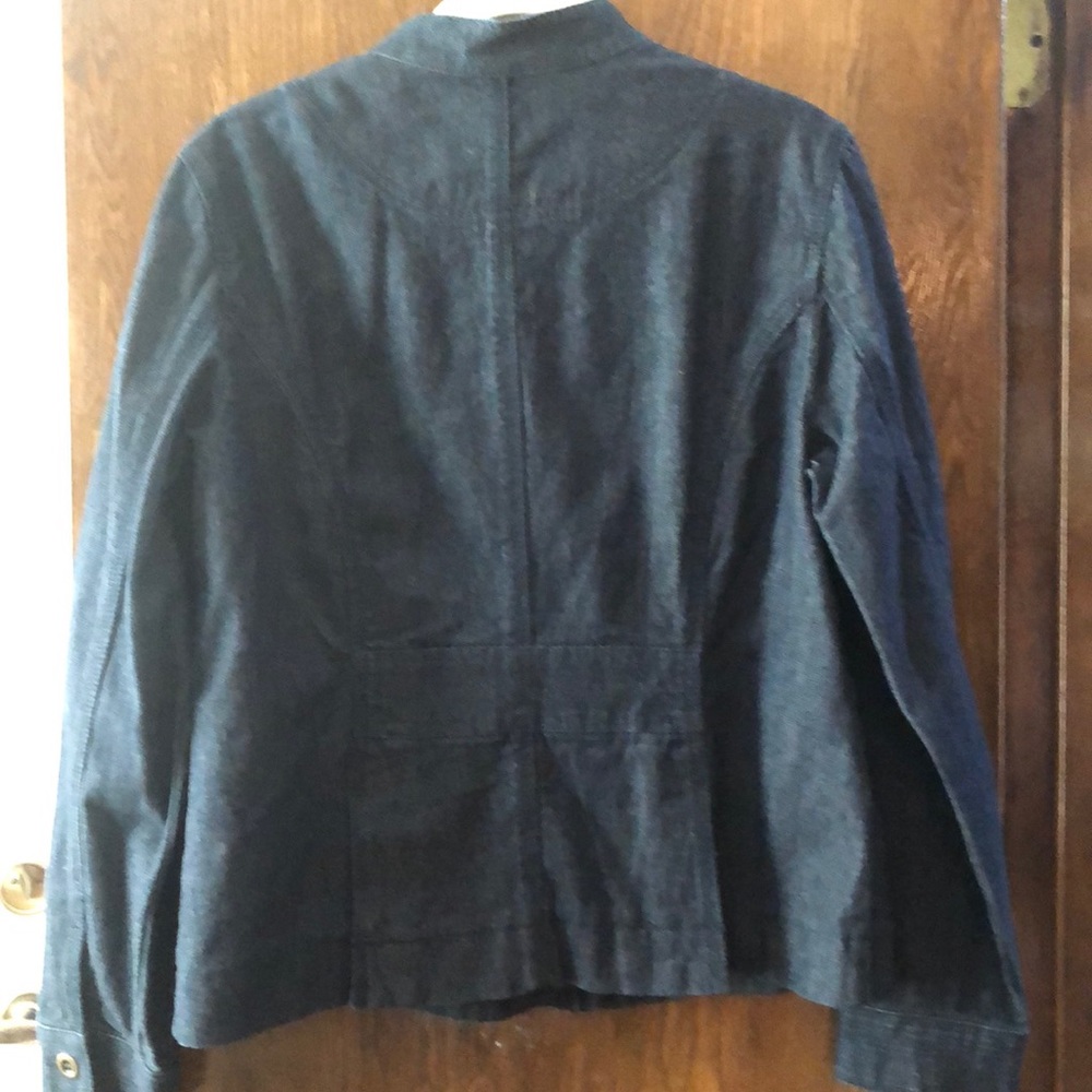 Jacket - Picture 3 of 4